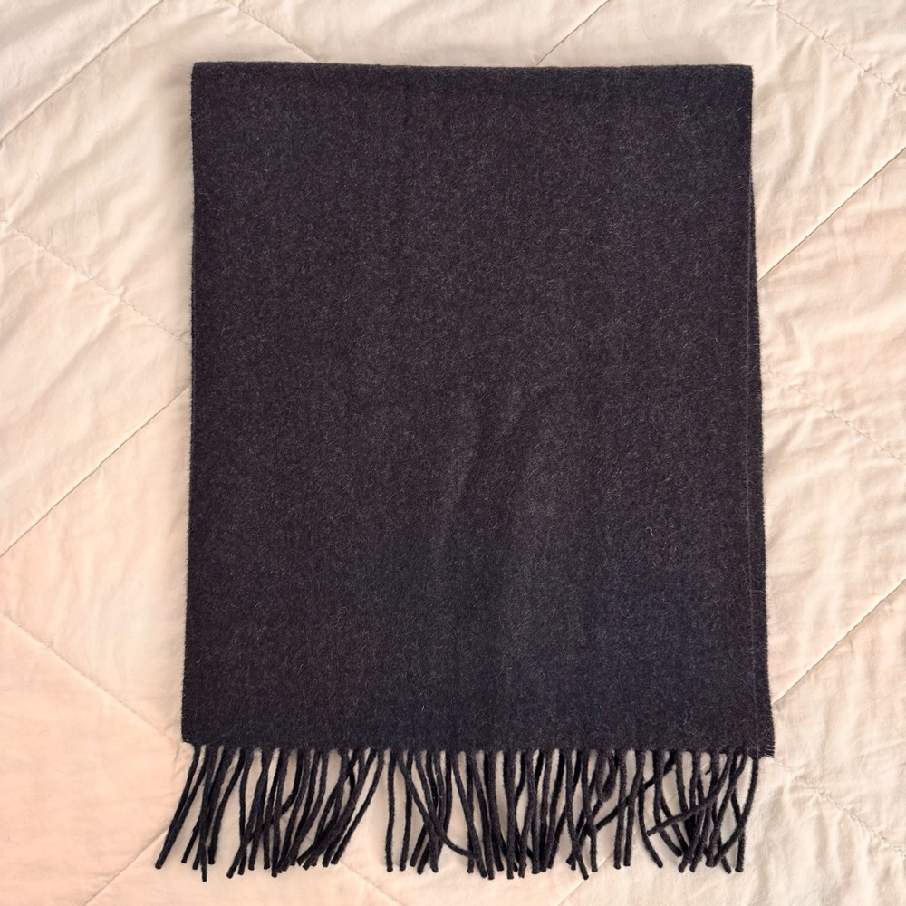 Jos. A Bank Elegant Navy Cashmere Scarf
